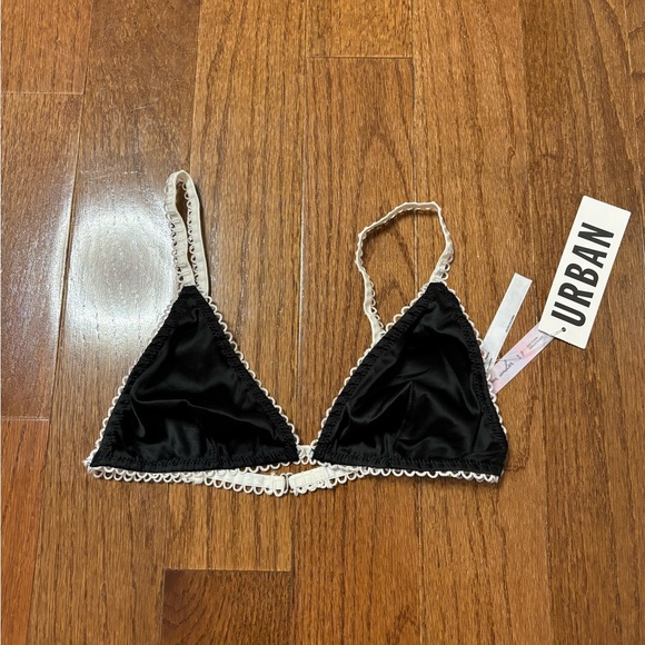 NWT Urban Outfitters Out From Under Christy About Time Satin Triangle Bra - Picture 3 of 7